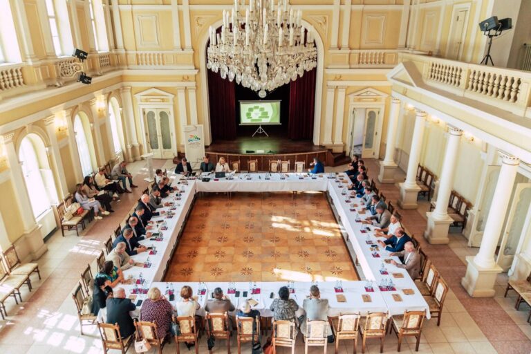 Pracovné stretnutie o Integrovaných strategických balíkoch v Dôstojníckom pavilóne v Komárne