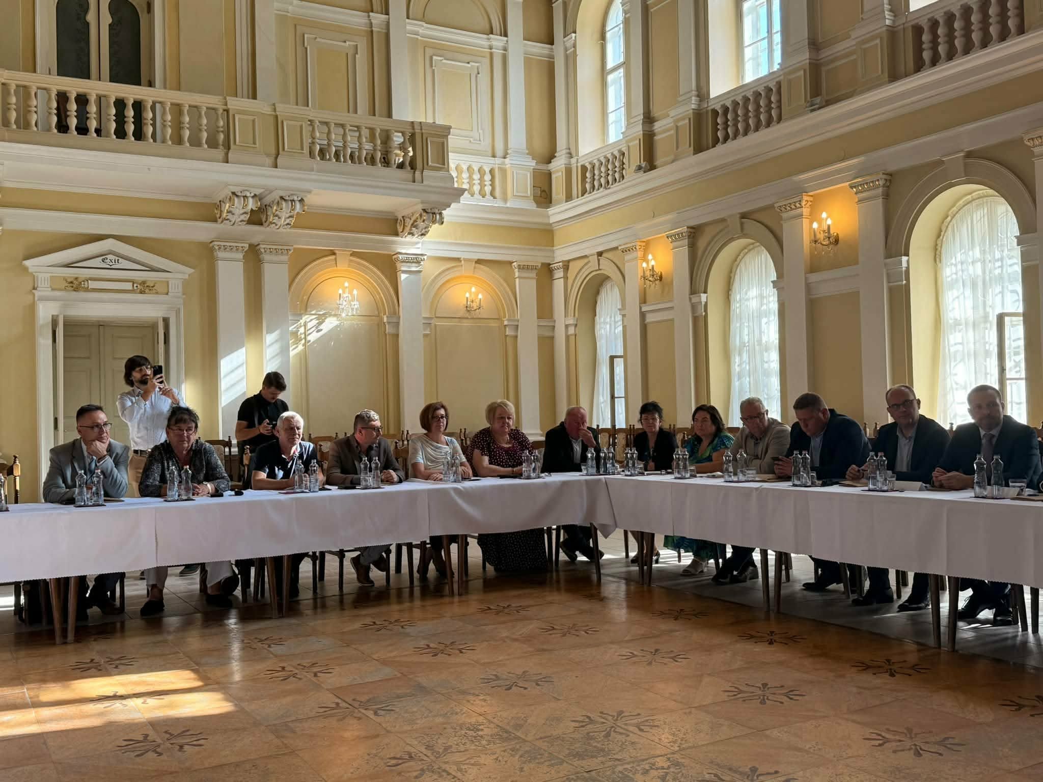 Pracovné stretnutie o Integrovaných strategických balíkoch v Dôstojníckom pavilóne v Komárne